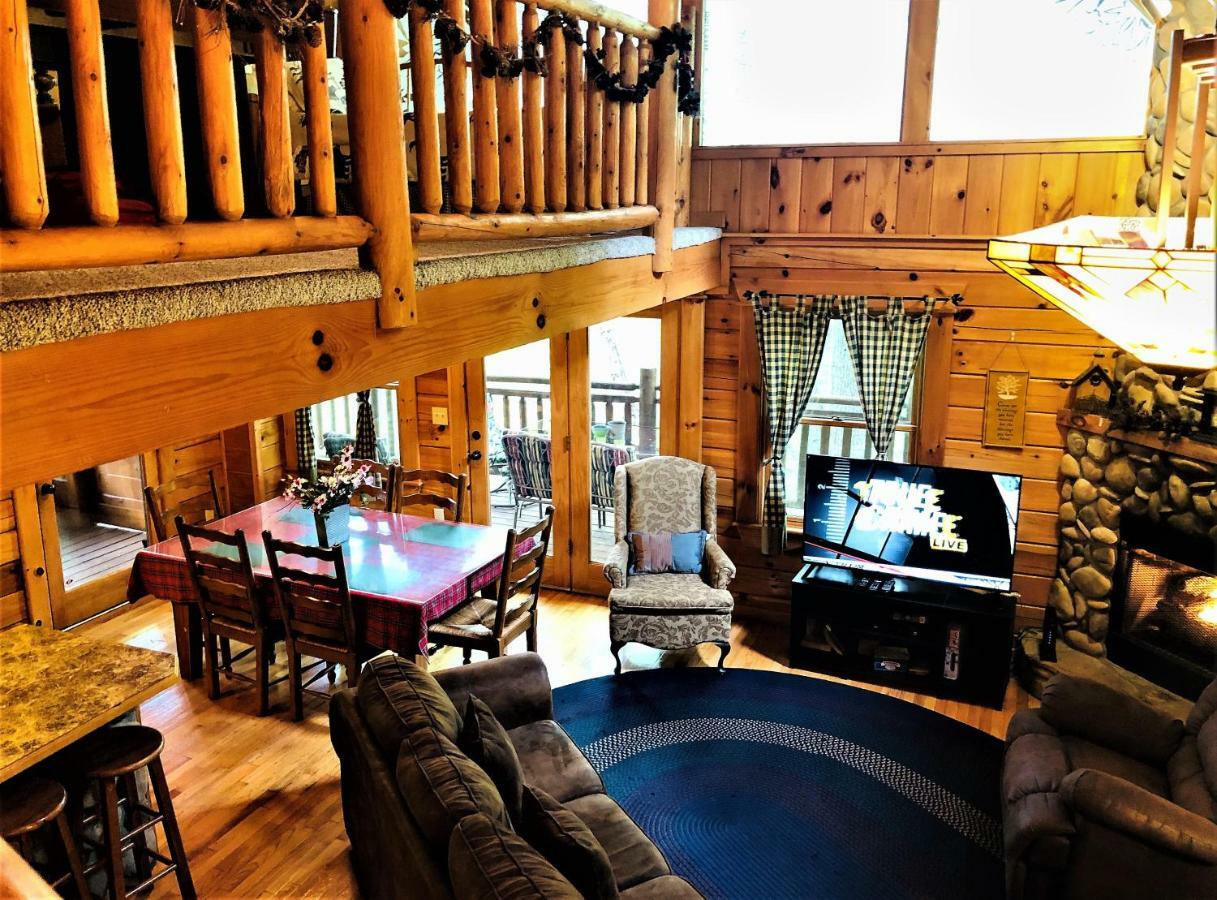 Bear Pleasures Cabin Villa Gatlinburg Ngoại thất bức ảnh