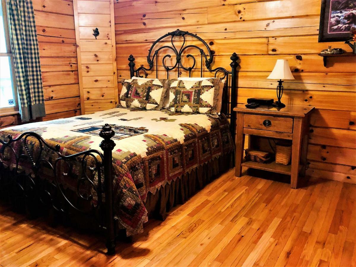 Bear Pleasures Cabin Villa Gatlinburg Ngoại thất bức ảnh
